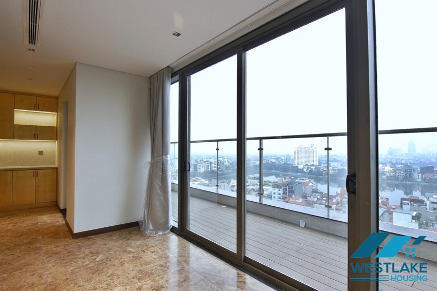  President Suite PENT-HOUSE with grand living room/ reception area. Central location+full services