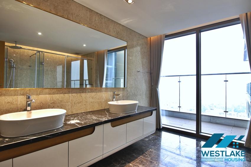  President Suite PENT-HOUSE with grand living room/ reception area. Central location+full services