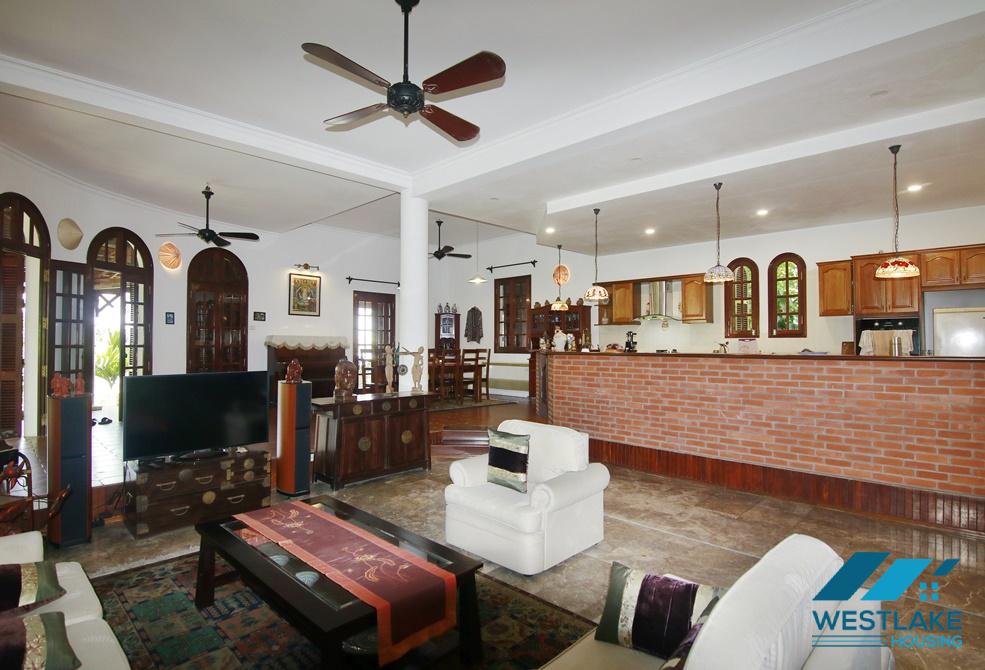 Biệt thự ven sông cho thuê tại Ngọc Thụy Long Biên