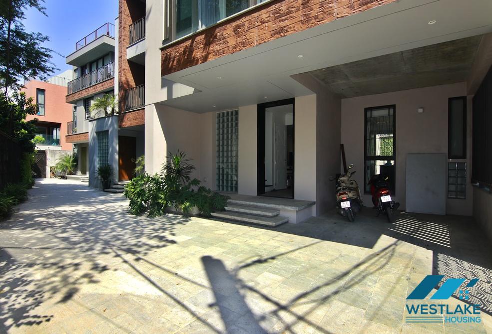 Nhà 4 phòng ngủ hiện đại cho thuê tại quận Long Biên gần trường quốc tế Pháp