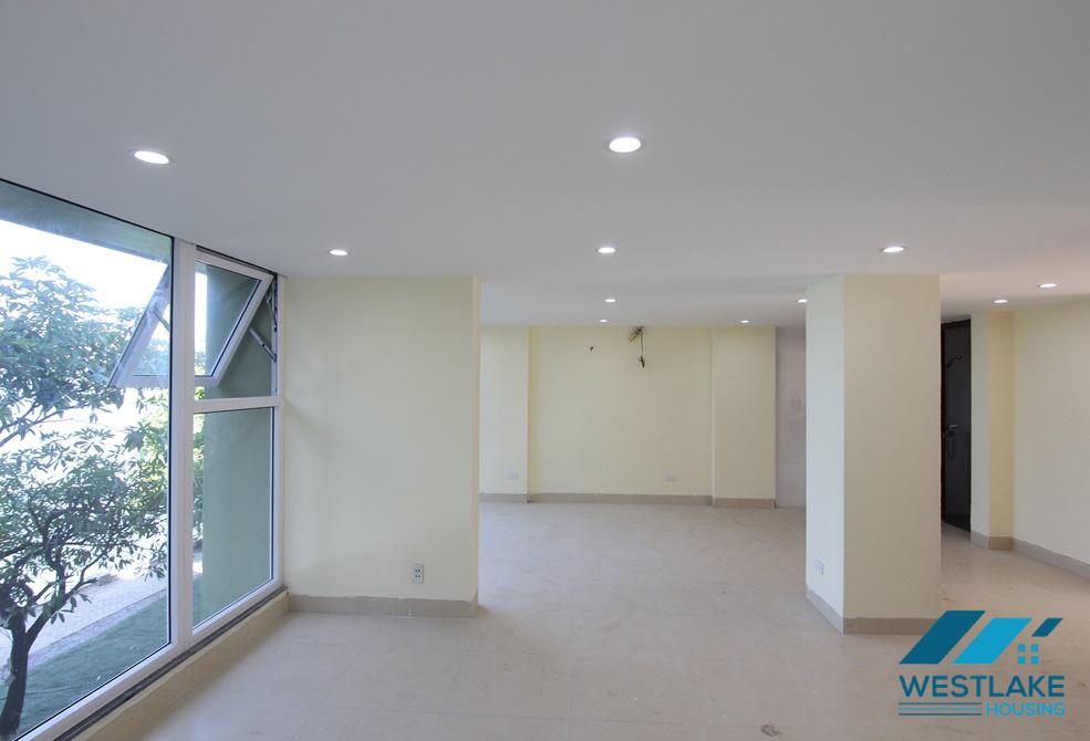 Cho Thuê Văn Phòng 2 San Thông 170m2  View Hồ Tại Trung Tâm Tây Hồ, Hà Nội