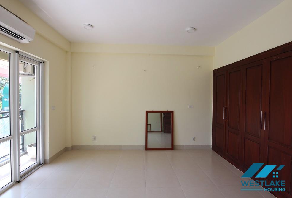 Cho Thuê Văn Phòng 2 San Thông 170m2  View Hồ Tại Trung Tâm Tây Hồ, Hà Nội