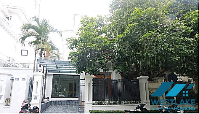 Beautiful house for rent in D4 Block, Ciputra compound, Tay Ho, Ha Noi