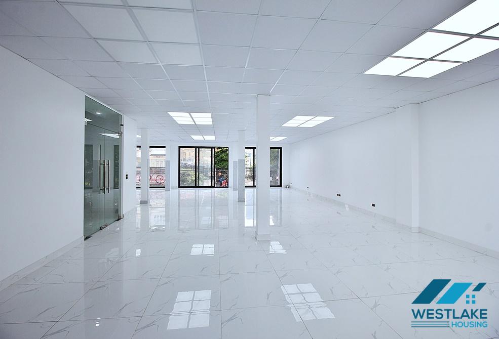 Văn Phòng Mới, Thoáng Sáng  Và Rộng Rãi Cho Thuê Tại Tây Hồ, Hà Nội