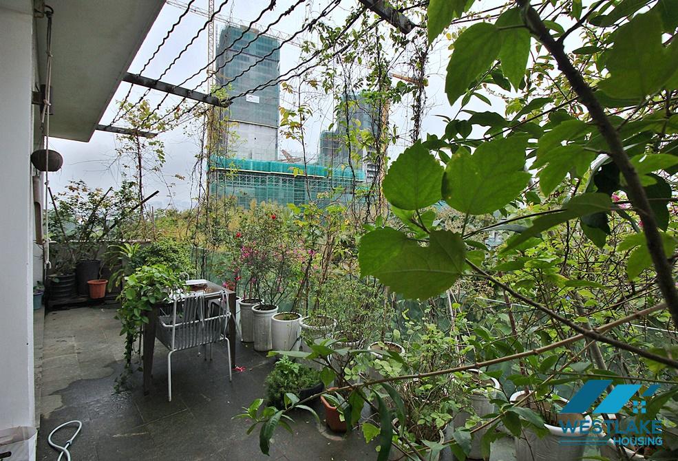 Spacious one bedroom apartment for rent on Tay Ho street