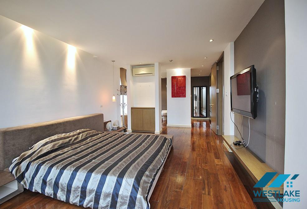 Spacious one bedroom apartment for rent on Tay Ho street