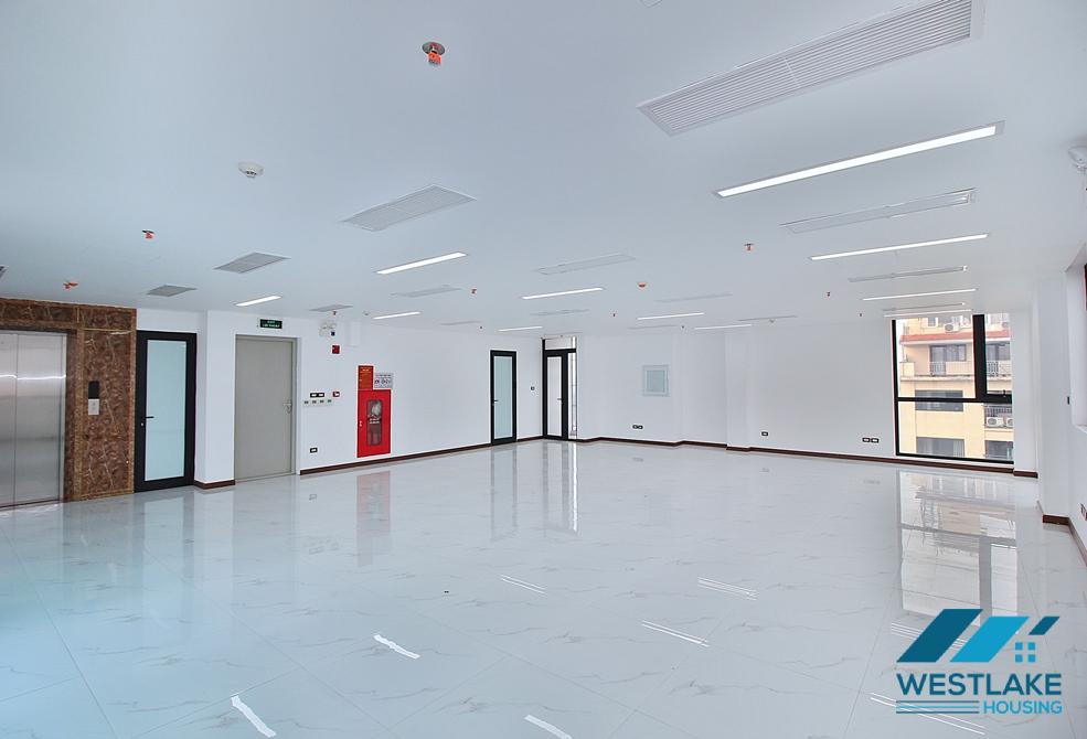 Brand new and spacious an office for rent in Tay Ho, Ha Noi