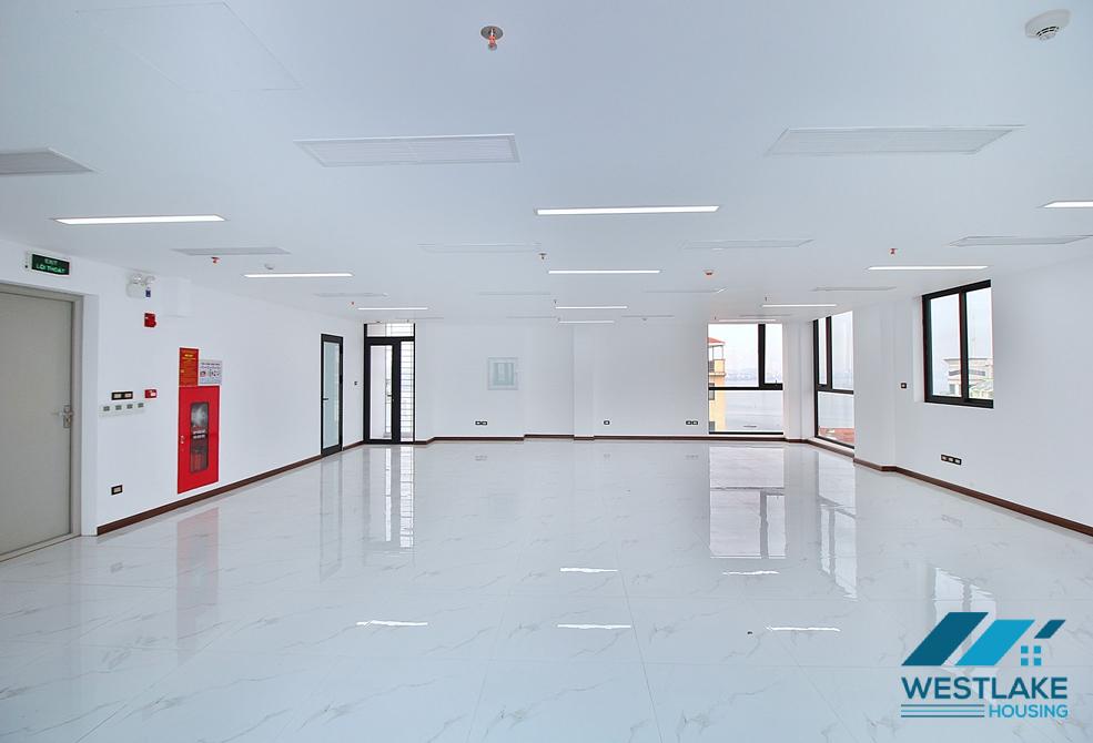 Brand new and spacious an office for rent in Tay Ho, Ha Noi