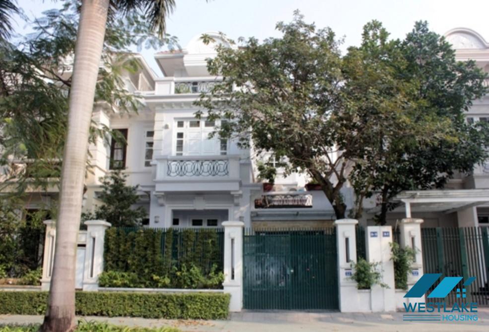 Nhà đẹp, sáng sủa cho thuê tại Ciputra, Tây Hồ, Hà Nội