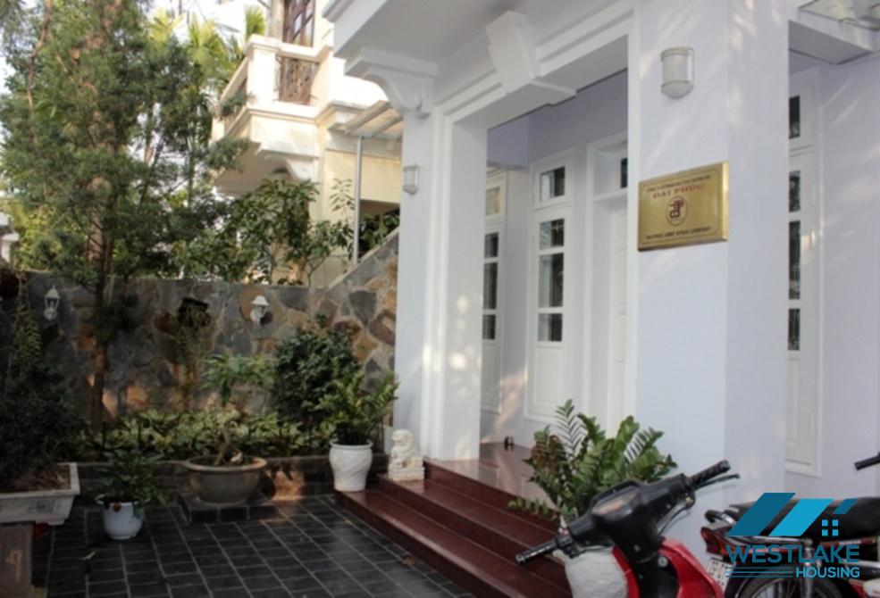Nhà đẹp, sáng sủa cho thuê tại Ciputra, Tây Hồ, Hà Nội