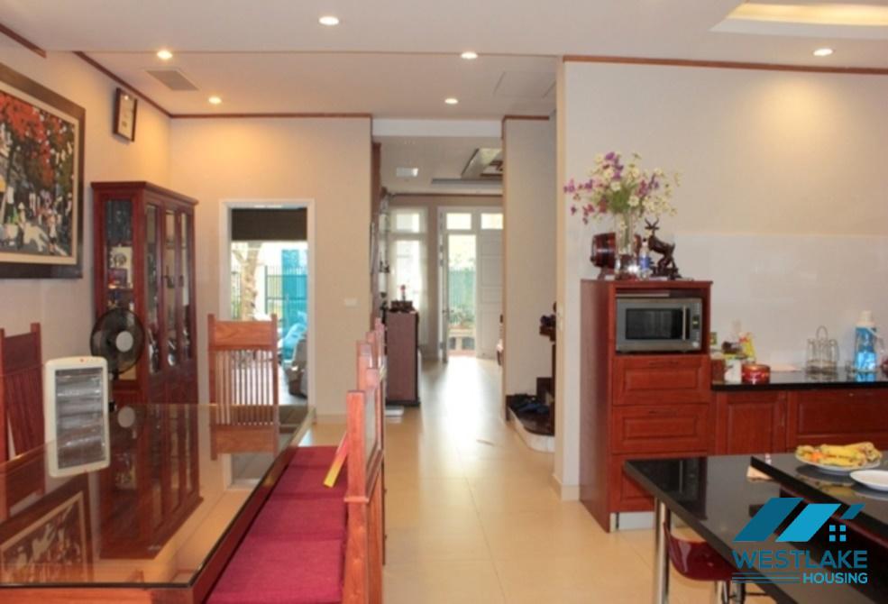 Nhà đẹp, sáng sủa cho thuê tại Ciputra, Tây Hồ, Hà Nội