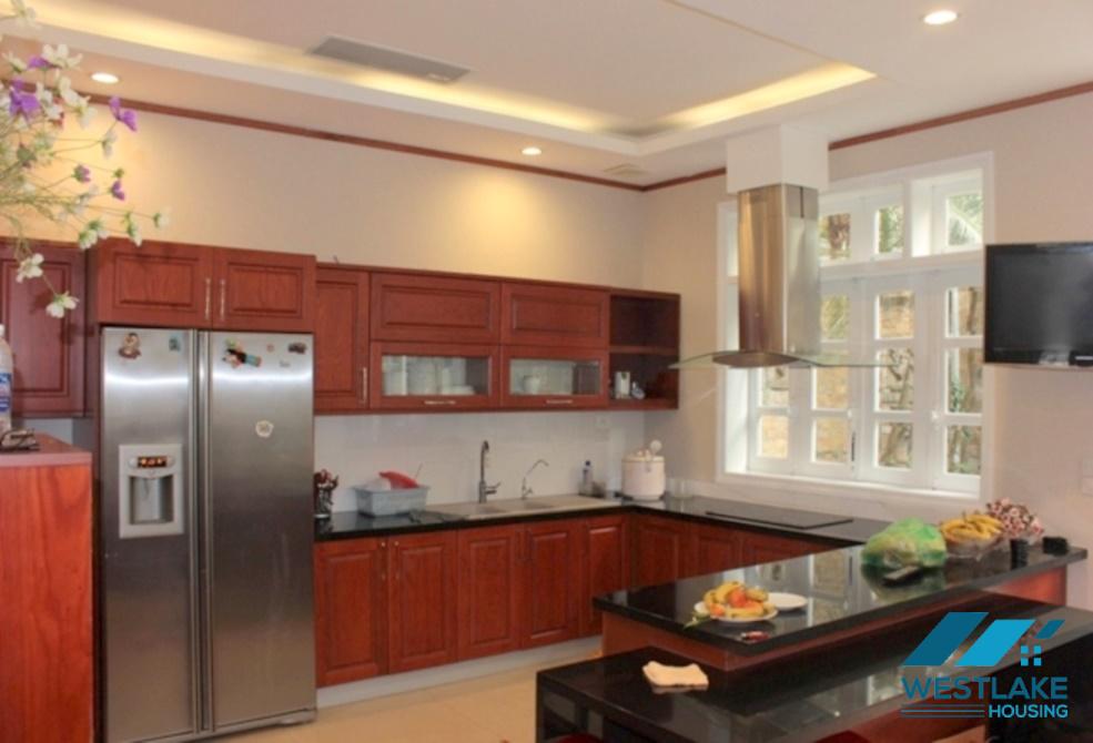 Nhà đẹp, sáng sủa cho thuê tại Ciputra, Tây Hồ, Hà Nội