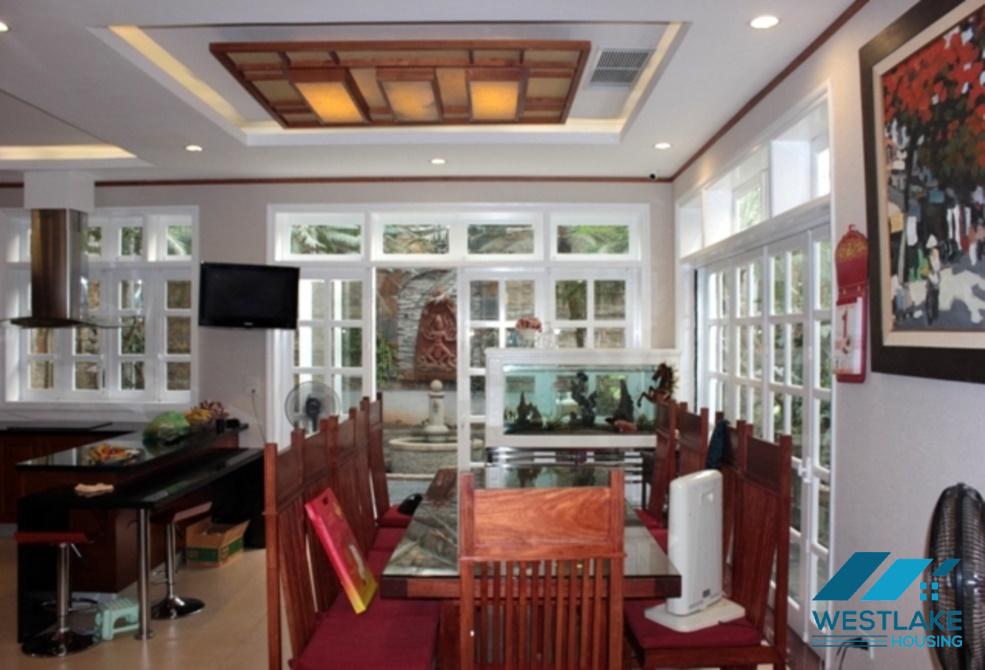 Nhà đẹp, sáng sủa cho thuê tại Ciputra, Tây Hồ, Hà Nội