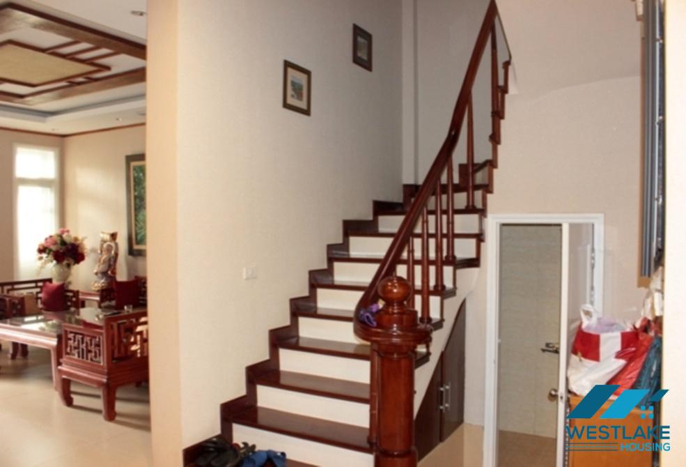 Nhà đẹp, sáng sủa cho thuê tại Ciputra, Tây Hồ, Hà Nội