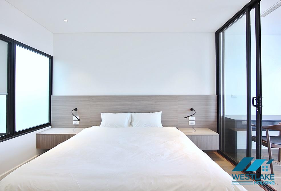 Morden lake view 2 bedrooms for rent in main street To Ngoc Van