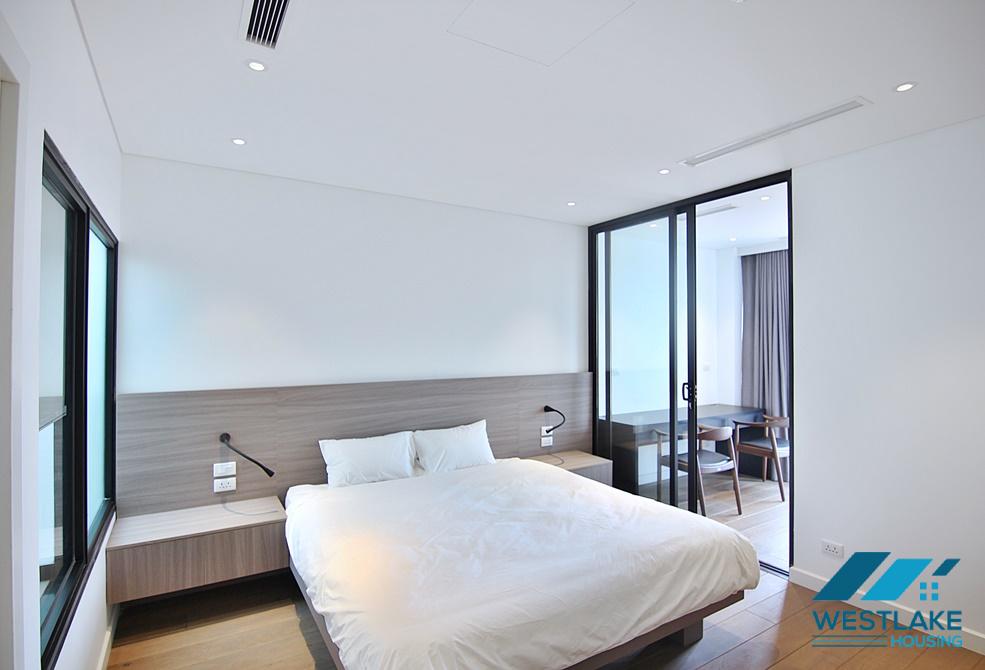 Morden lake view 2 bedrooms for rent in main street To Ngoc Van