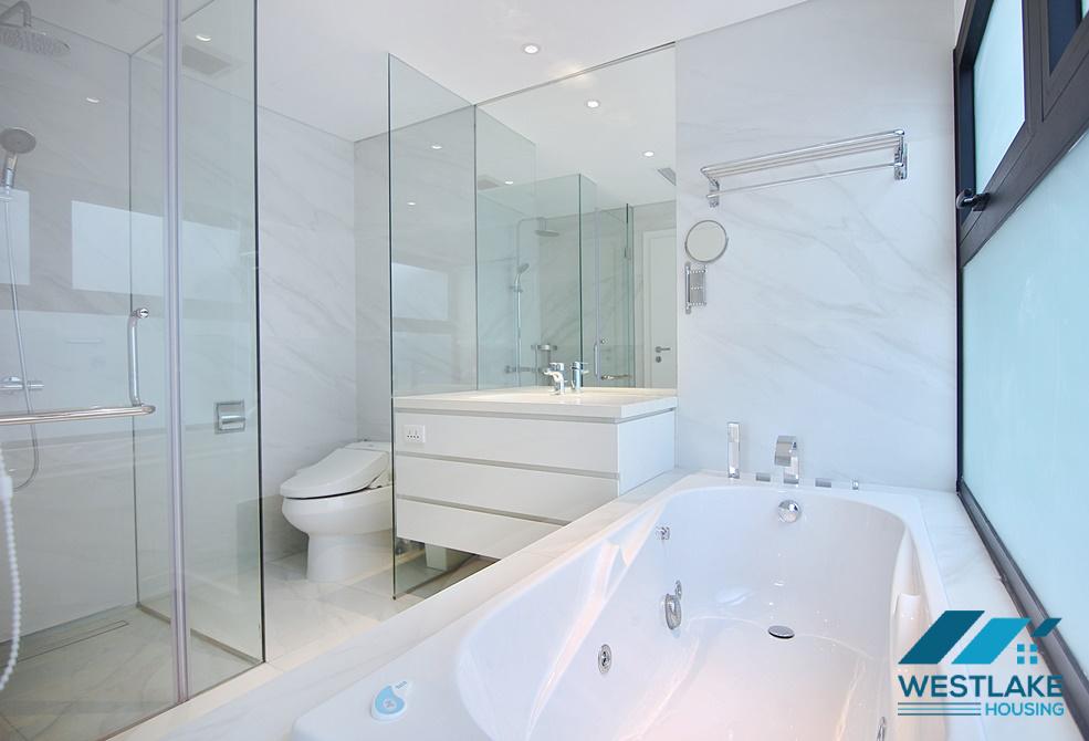 Morden lake view 2 bedrooms for rent in main street To Ngoc Van