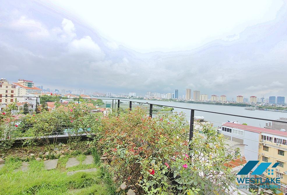 Morden lake view 2 bedrooms for rent in main street To Ngoc Van