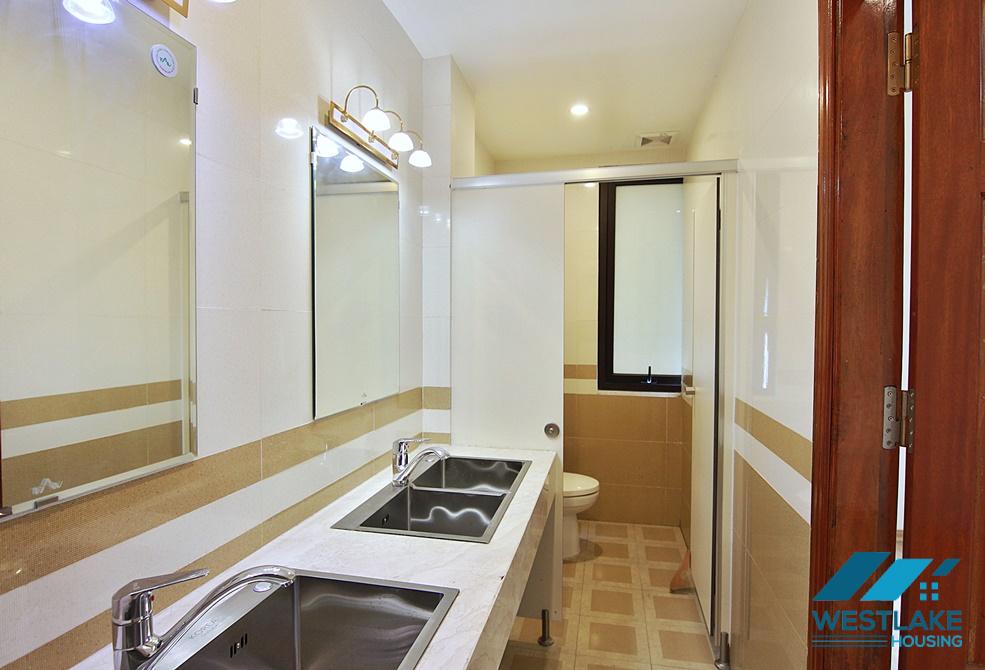 Cho Thuê Văn Phòng Hoặc Cửa Hàng Tại Phố Tô Ngọc Vân, Tây Hồ