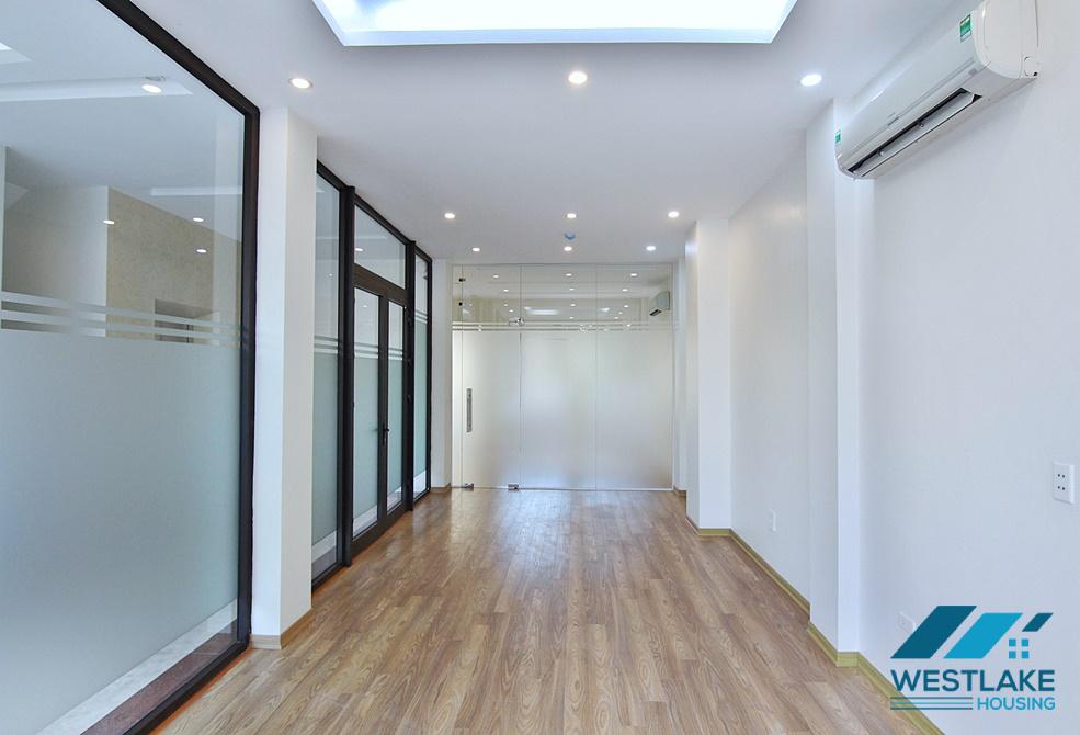 Cho Thuê Văn Phòng Hoặc Cửa Hàng Tại Phố Tô Ngọc Vân, Tây Hồ