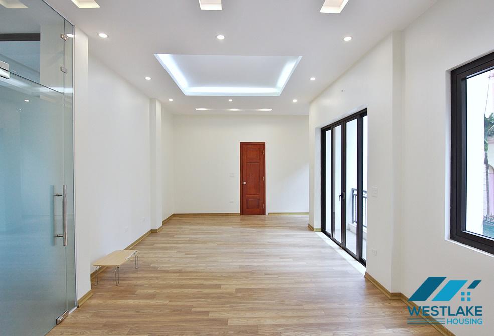 Cho Thuê Văn Phòng Hoặc Cửa Hàng Tại Phố Tô Ngọc Vân, Tây Hồ