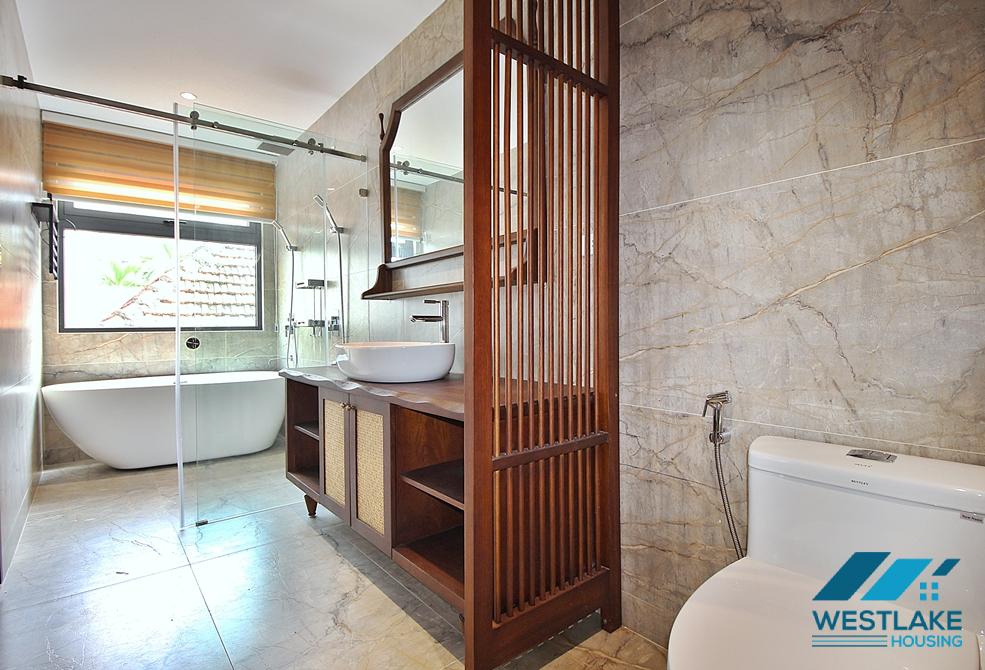Lake view, new three bedrooms apartment for lease in Tu Hoa st, Tay Ho