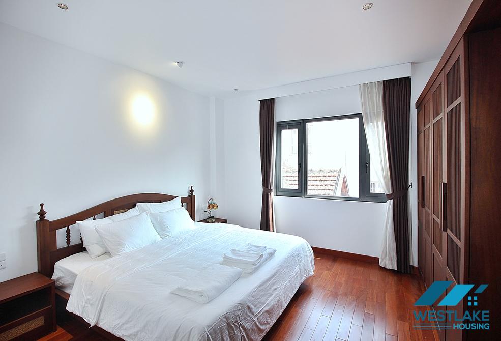 Lake view, new three bedrooms apartment for lease in Tu Hoa st, Tay Ho