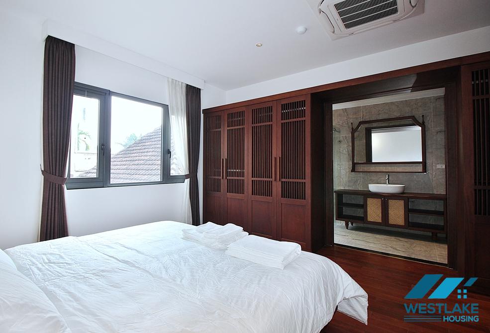 Lake view, new three bedrooms apartment for lease in Tu Hoa st, Tay Ho