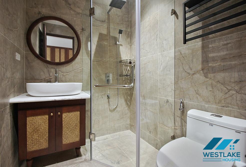 Lake view, new three bedrooms apartment for lease in Tu Hoa st, Tay Ho
