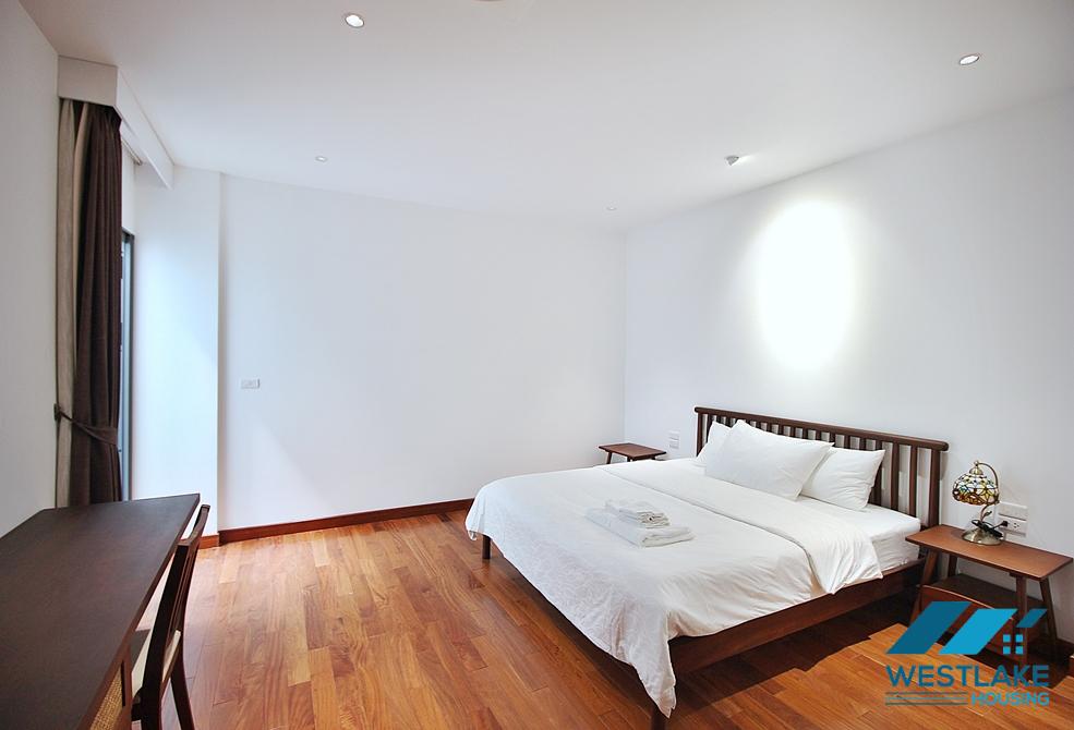 Lake view, new three bedrooms apartment for lease in Tu Hoa st, Tay Ho