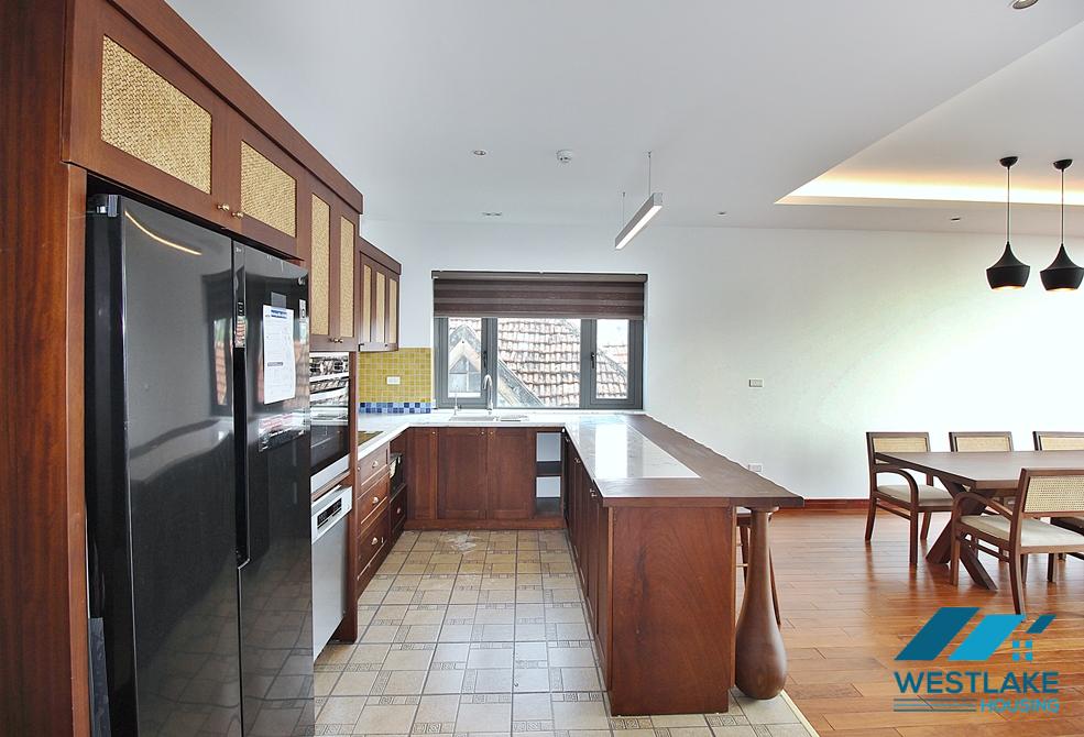 Lake view, new three bedrooms apartment for lease in Tu Hoa st, Tay Ho