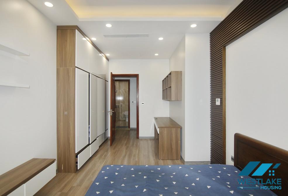 Cho thuê căn hộ 3 phòng ngủ hiện đại tại Sun Plaza, Thụy Khuê, Ba Đình