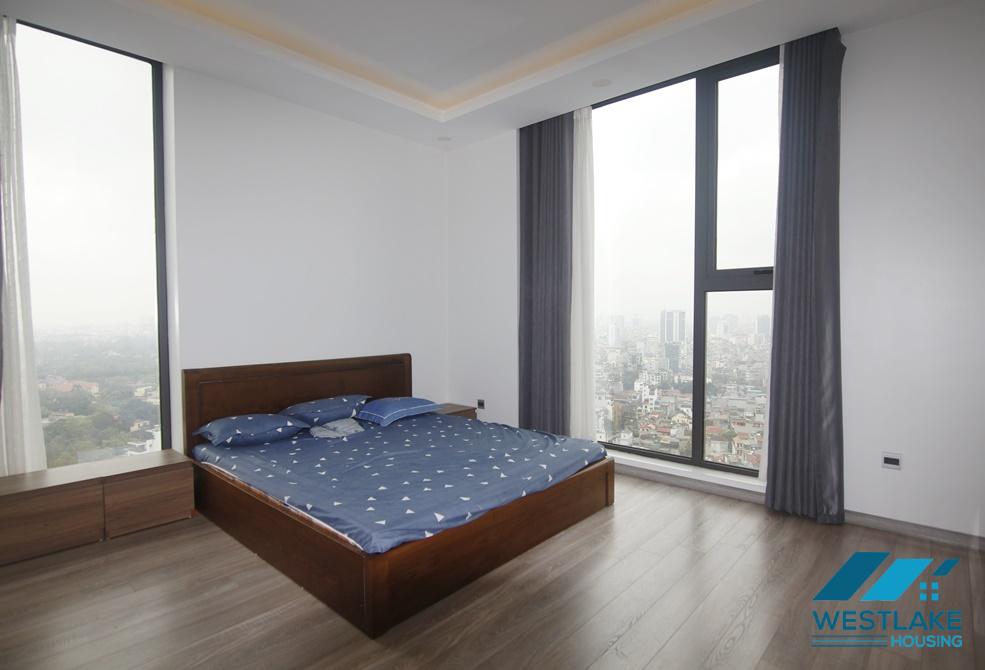 Cho thuê căn hộ 3 phòng ngủ hiện đại tại Sun Plaza, Thụy Khuê, Ba Đình