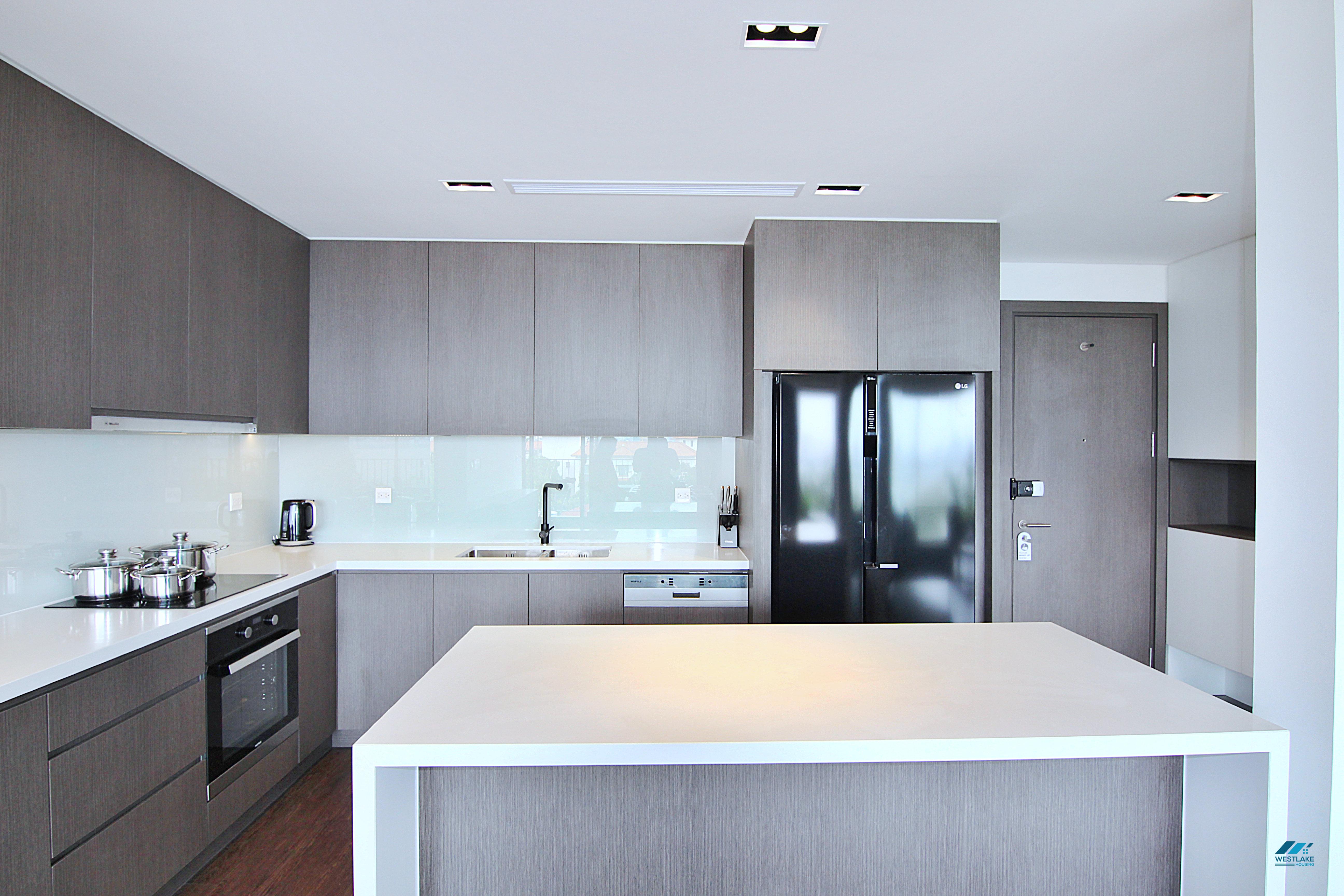 Newly- high end 3 bedroom apartment for rent in Tay Ho