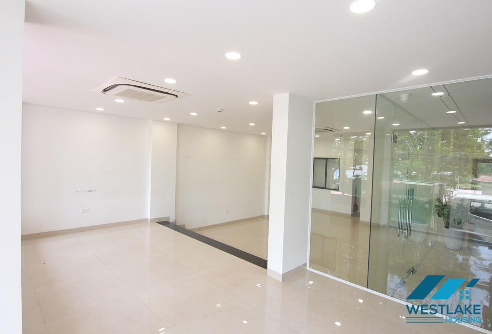Văn Phòng Đẹp Cho Thuê Tại Phố Trịnh Công Sơn, Tây Hồ