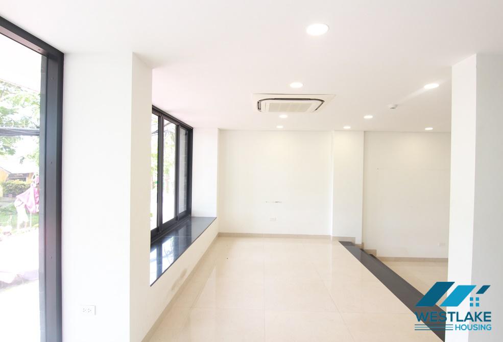 Văn Phòng Đẹp Cho Thuê Tại Phố Trịnh Công Sơn, Tây Hồ