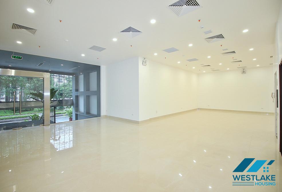 Cho Thuê Văn Phòng Mới Và Rộng Rãi Tại Phố Từ Hoa, Tây Hồ