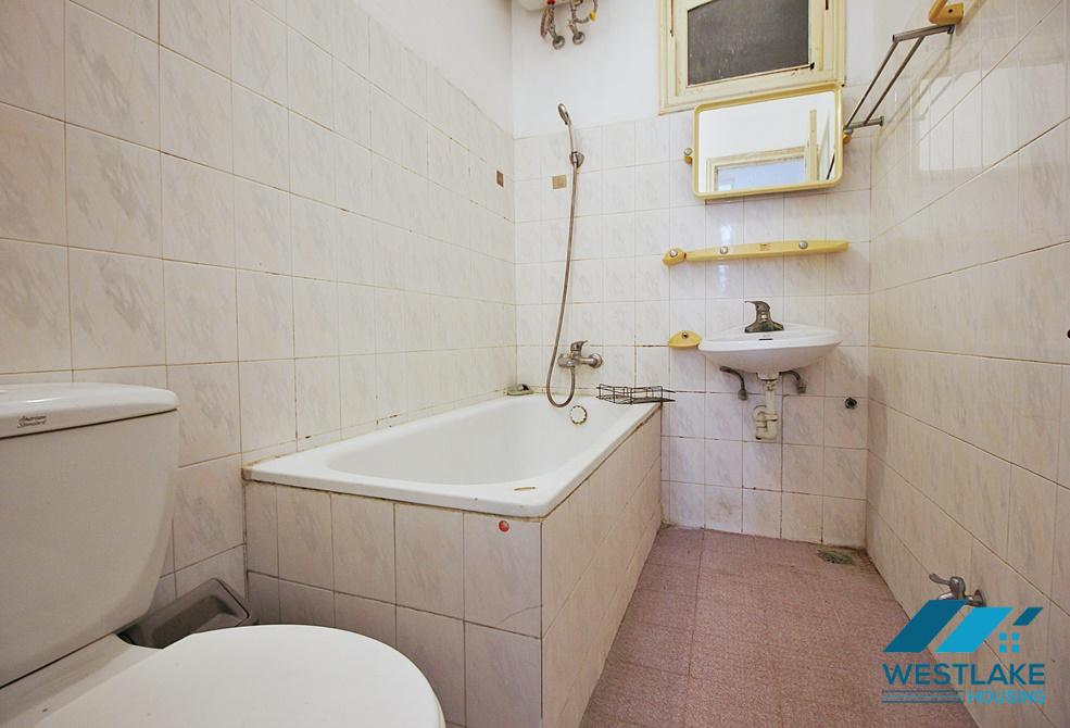 An affordable 4 bedroom house in Tu hoa, Tay ho