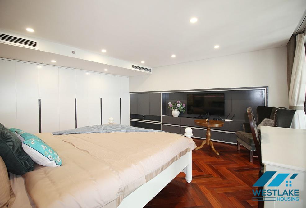 Cho thuê căn hộ 3 phòng ngủ tuyệt đẹp tại Pentstudio, đường Lạc Long Quân