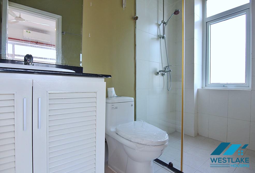 Cho Thuê Biệt Thự 4 Phòng Ngủ, Có Sân Vườn Và Hồ Bơi Rộng Nằm Trong Khu Phố Yên Tĩnh Tại Tây Hồ, Hà Nội