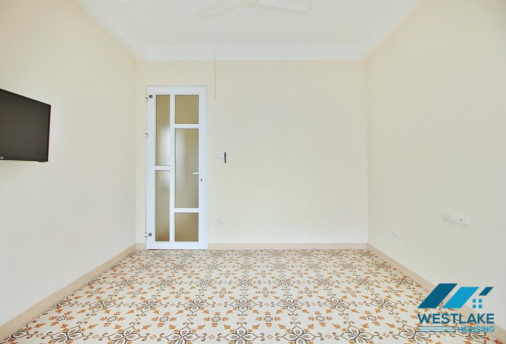 A good 5 bedrooms house for rent in Lac Long Quan street, Tay Ho