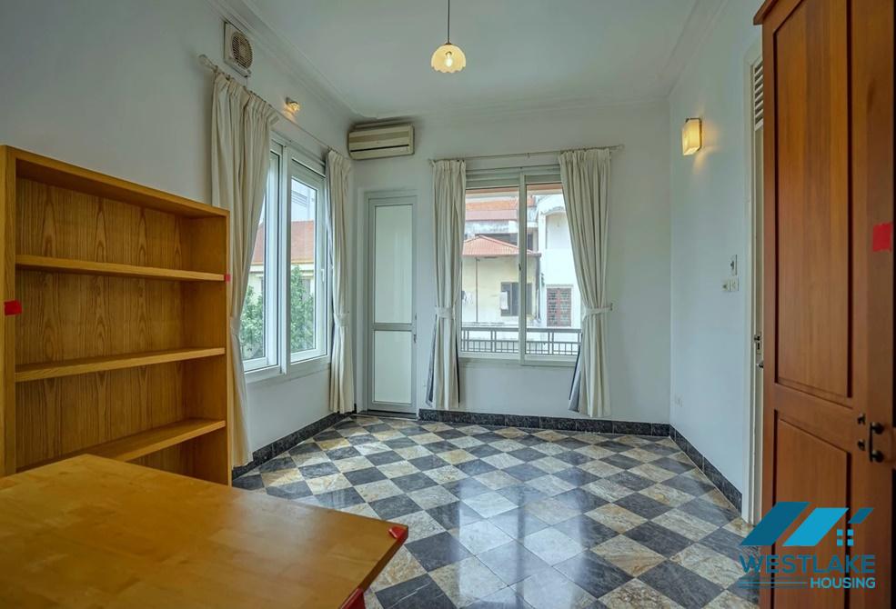 Nhà Đẹp 4 Phòng Ngủ Có Hồ Bơi Ngoài Trời Cho Thuê Tại Tây Hồ, Hà Nội