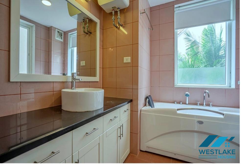 Nhà Đẹp 4 Phòng Ngủ Có Hồ Bơi Ngoài Trời Cho Thuê Tại Tây Hồ, Hà Nội