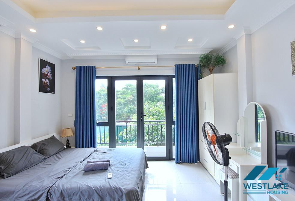 Bright studio for rent in Lac Long Quan st, Tay Ho, Ha Noi