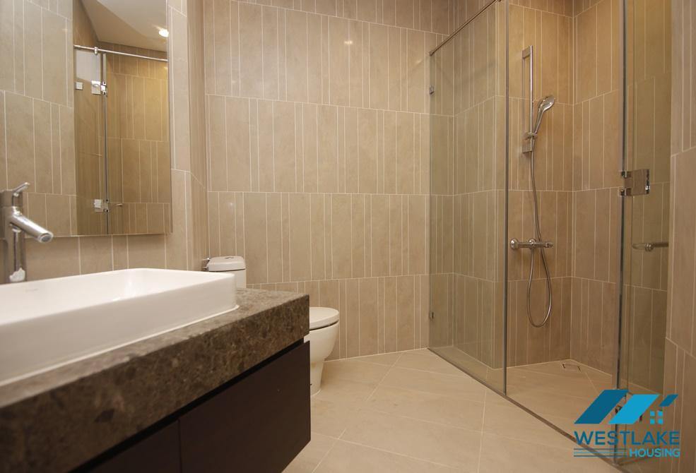 Căn hộ rộng rãi với 4 phòng ngủ cho thuê tại Sun Plaza, Thụy Khuê