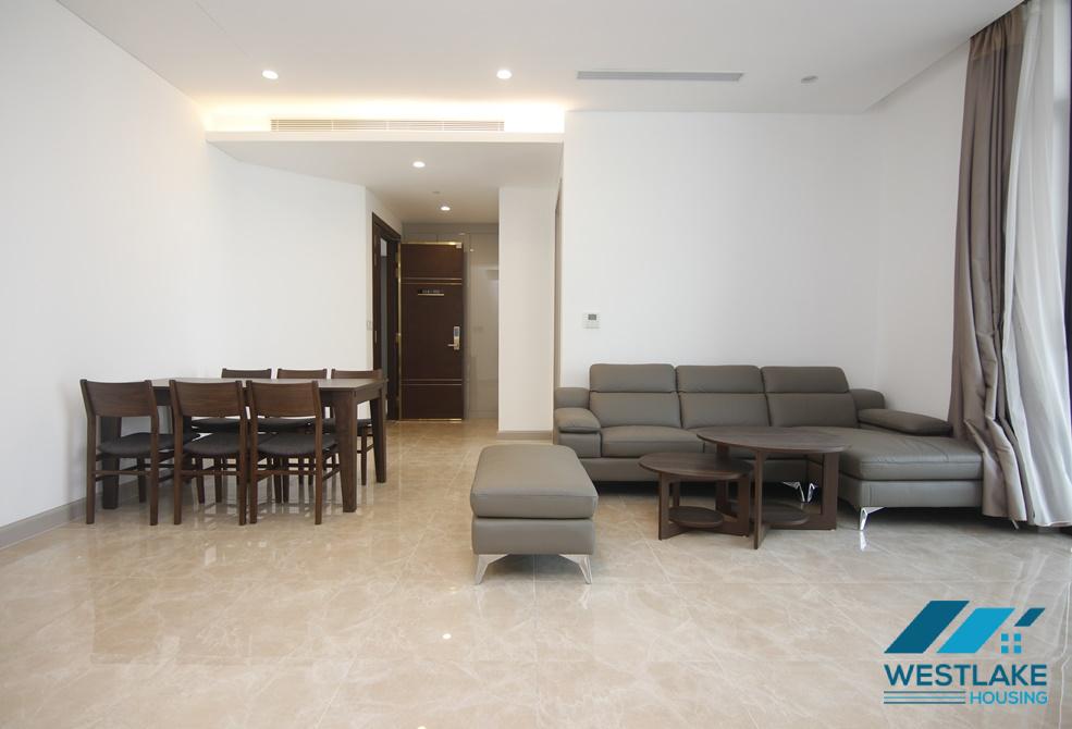 Căn hộ rộng rãi với 4 phòng ngủ cho thuê tại Sun Plaza, Thụy Khuê