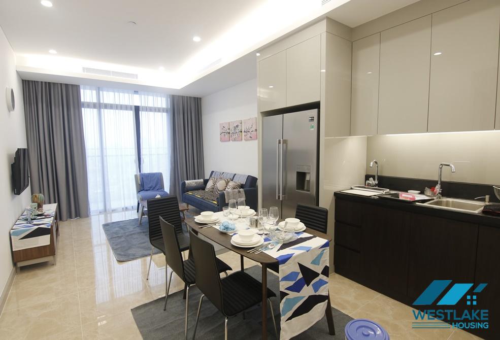 Cho thuê căn hộ cao cấp 2 phòng ngủ tại Sun Grand City Thụy Khuê