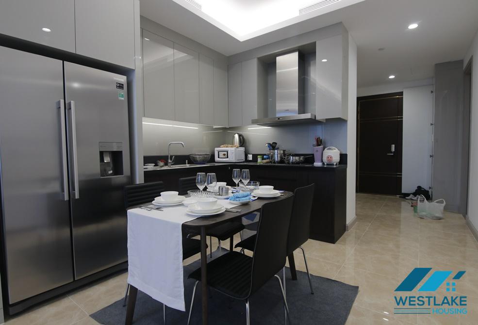 Cho thuê căn hộ cao cấp 2 phòng ngủ tại Sun Grand City Thụy Khuê
