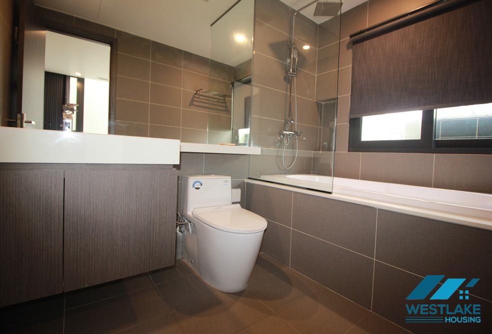 Brand new and lake view 3 beds apartment for rent in Tay Ho area