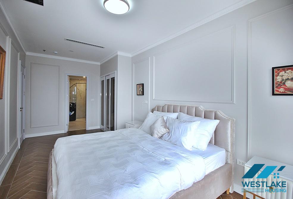 Lake view and luxurious 4 beds apartment for rent in Xuan Dieu st, Tay Ho